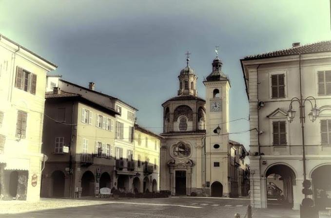 فيلا Astixio San Damiano dʼAsti المظهر الخارجي الصورة