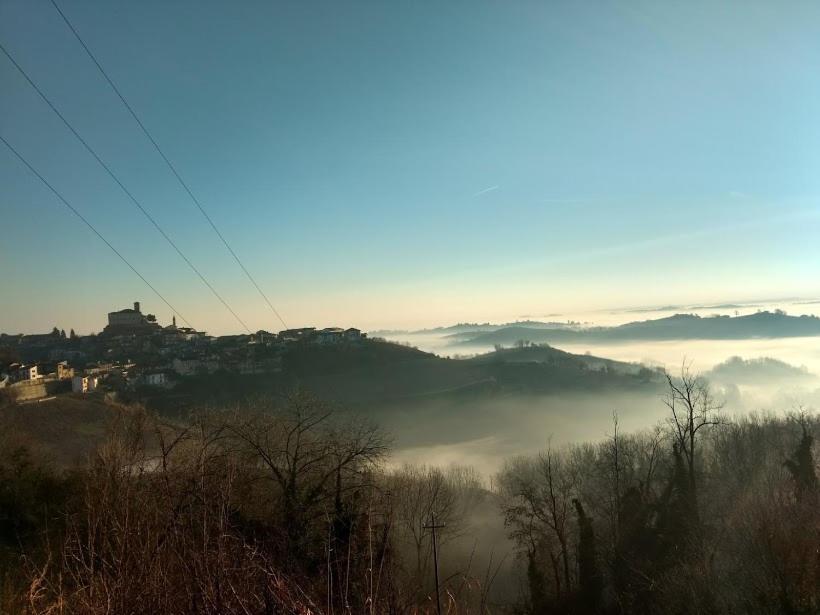 فيلا Astixio San Damiano dʼAsti المظهر الخارجي الصورة